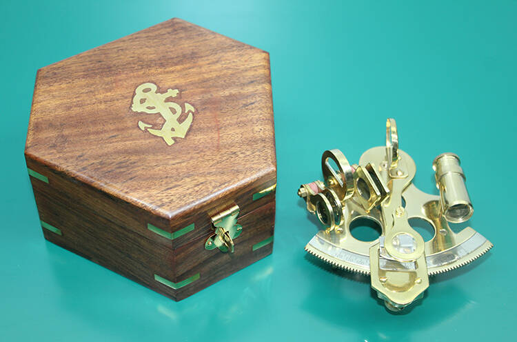 Ahşap Kutulu Pirinç Sekstant - 1