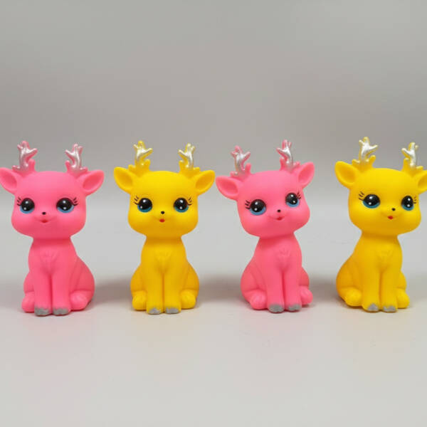 Evcil Hayvan Sesli Geyik Şeklinde Plastik Oyuncak - 2