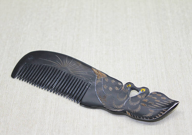 Kemik Tavuskuşu Tarak Model 4 - 1