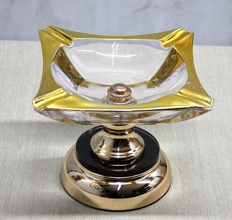 Metal Ayaklı Cam Küllük Model 3 - 1