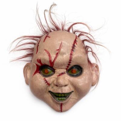 Saçlı Chucky Korku Maskesi – Gerçekçi Dikişli ve Detaylı Maske (1)